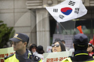 Kim Moon-soo Supporters Denounce Leadership Over Han Duck-soo’s Surprise Candidacy