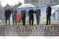 Ukrainian President and European leaders pay tribute to fallen warriors in Kyiv