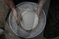Flour and bread crisis in Gaza