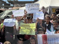 Emeregency food distribution in Gaza