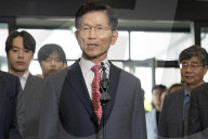 Kim Moon-soo Registers Candidacy After Turbulent Run-Up