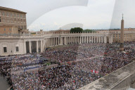 NEWS - Papst Leo XIV. spricht das Regina-Coeli-Gebet 