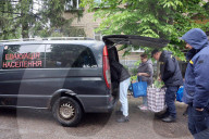 Ukraine works to move elderly out of harms way along front line