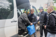 Ukraine works to move elderly out of harms way along front line