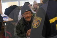 Ukraine works to move elderly out of harms way along front line