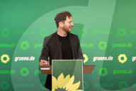 Press Conference With Felix Banaszak