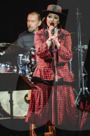 Sophie Zelmani live in Bern, Switzerland