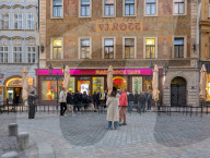 Crowd Outside Hard Rock Cafe In Prague