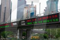 Shaghai Stock Exchange Remains Uncertain After US China Tade Talk 