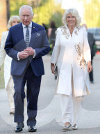 Charles holds Elephant Family Evening of Art and Conservation at Kew Gardens