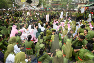 Hundreds Of Nursing Students Blocked A Shahbagh Intersection In Dhaka .