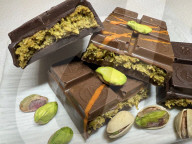 Dubai Pistachio Kunafa Chocolate Bars