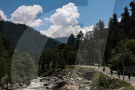 Daily Life In Kashmir