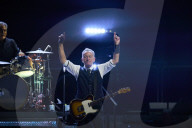 Bruce Springsteen - a roaring, rousing ?s?how that imagines a better America.