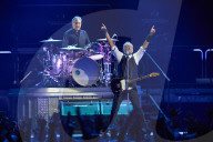 Bruce Springsteen - a roaring, rousing ?s?how that imagines a better America.