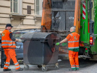 Garbage Collection In The Center Of Prague