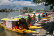 Tourism Sector In Kashmir