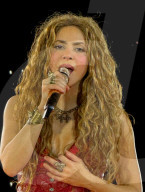 Shakira turns heads with multiple outfit changes during New York performance