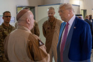 Trump visits US troops stationed in Qatar