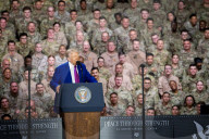 Trump visits US troops stationed in Qatar