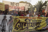 Smoke And Sweat: Toxic Labor On The Streets In Bangladesh 
