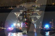 Mexican Navy Training Vessel Collides Onto Brooklyn Bridge