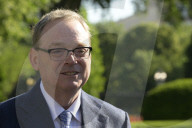 DC: Dir NEC Hassett hold a White House gaggling