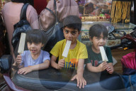 Hot Weather In Kashmir