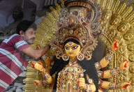 Devi Durga Idol Going To Sweden From Kumartully, Kolkata