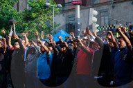 Teachers Block National Palace To Demand Repeal Of The 2007 ISSSTE Law