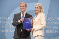 Nina Warken Receives Drug Pricing Report at Health Ministry in Berlin