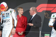 ROYALS -  Albert II von Monaco und Prinzessin Charlene auf dem Podium des GP Formel 1 von Monaco