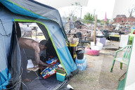 St Louis recovers from Tornado strike