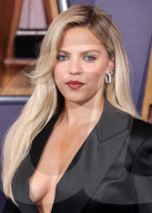 2025 American Music Awards - Arrivals