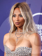 2025 American Music Awards - Arrivals
