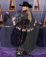 2025 American Music Awards - Arrivals