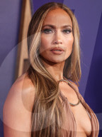 2025 American Music Awards - Winners Walk