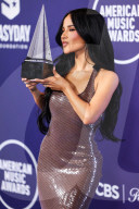 2025 American Music Awards - Winners Walk