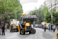 Russian bombs Kyiv