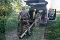 Artillery crew of Ukraine Rifle Battalion on front line