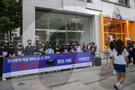 Feminist Group Demands Lee Jun-seok Resign Over Misogynistic Remarks