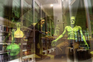 AR glasses give book pages sound and vision