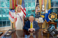 President Trump Meets Miss America 2025 