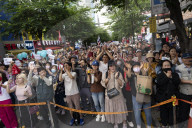 Kim Moon-soo Rallies Supporters At Sinchon Station In Seoul Ahead Of Presidential Election