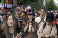 Kim Moon-soo Rallies Supporters At Sinchon Station In Seoul Ahead Of Presidential Election