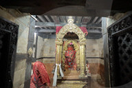 Nepal Observes Bhoto Jatra, Formally Ending Months Long Rato Machhindranath Chariot Procession