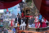 Nepal Observes Bhoto Jatra, Formally Ending Months Long Rato Machhindranath Chariot Procession