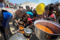 Gaza food distribution by aid organizations