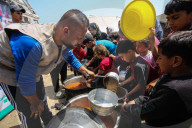 Gaza food distribution by aid organizations
