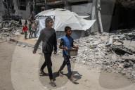 Gaza food distribution by aid organizations